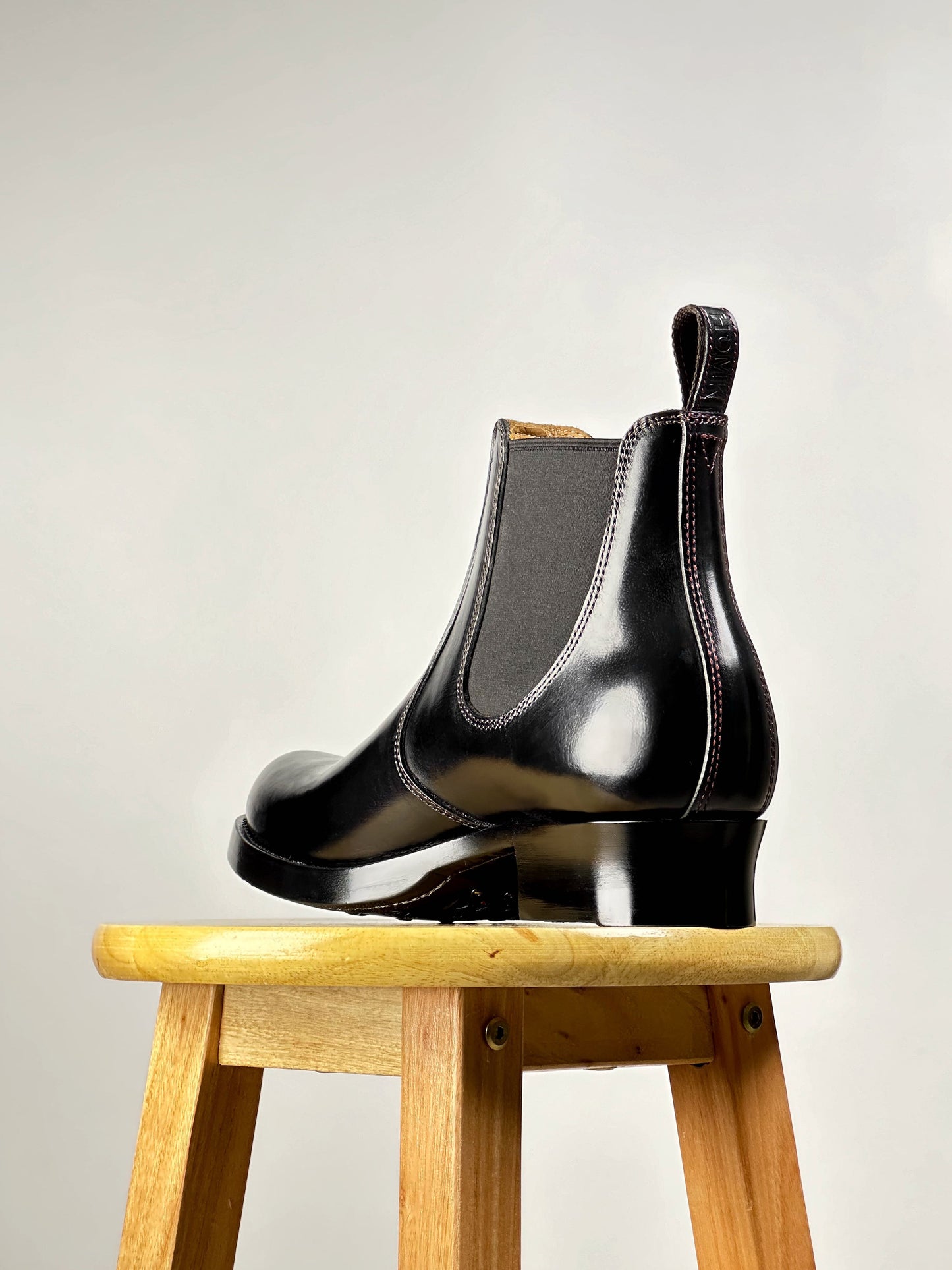 C-2615-Chelsea boots MTO- Black Maryam Horsebutt oiled and waxy with hand painting-V6 Last