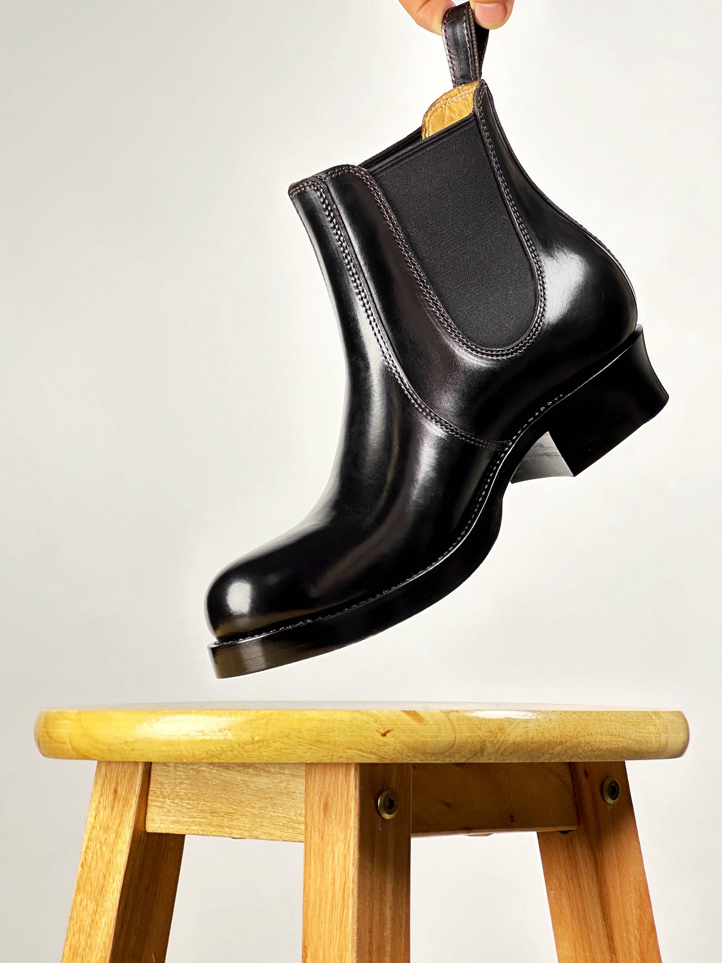 C-2615-Chelsea boots MTO- Black Maryam Horsebutt oiled and waxy with hand painting-V6 Last