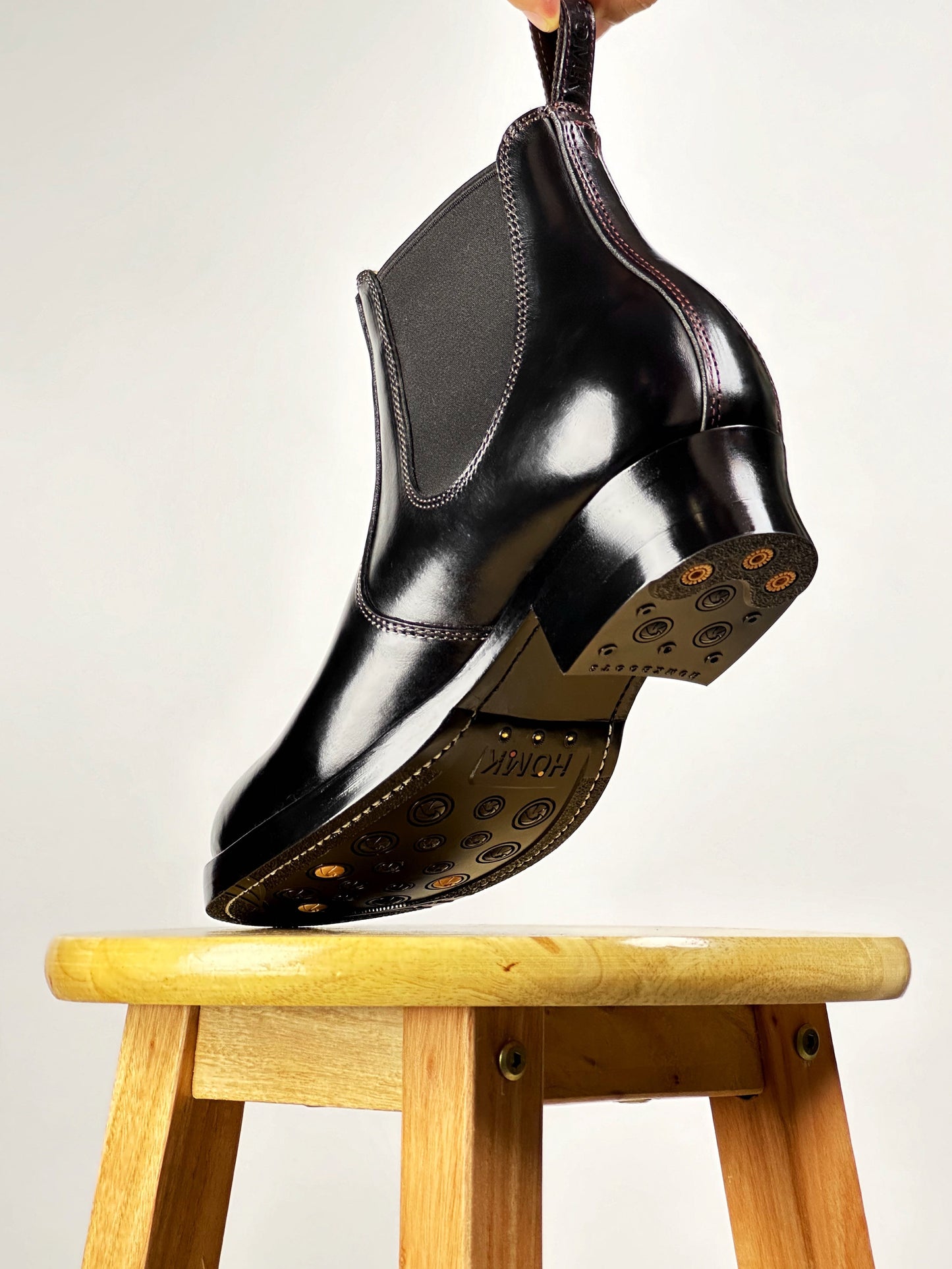 C-2615-Chelsea boots MTO- Black Maryam Horsebutt oiled and waxy with hand painting-V6 Last