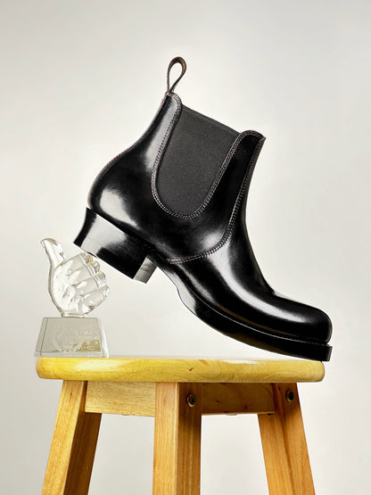 2615-Chelsea boots MTO- Black Maryam Horsebutt oiled and waxy with hand painting-V6 Last