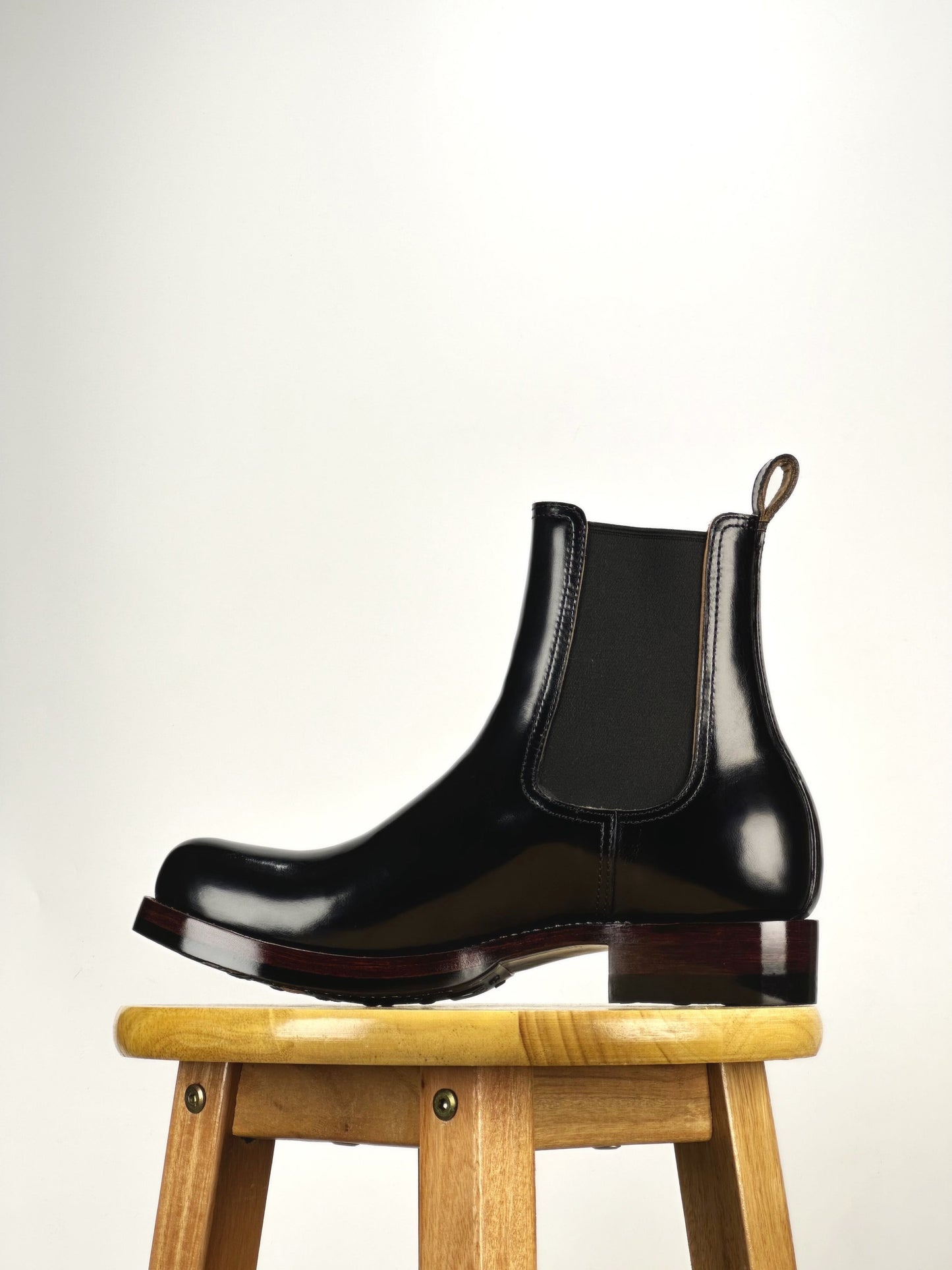 C-2957-Chelsea boots MTO- Black Maryam Horsebutt oiled and waxy with hand painting-V6 Last