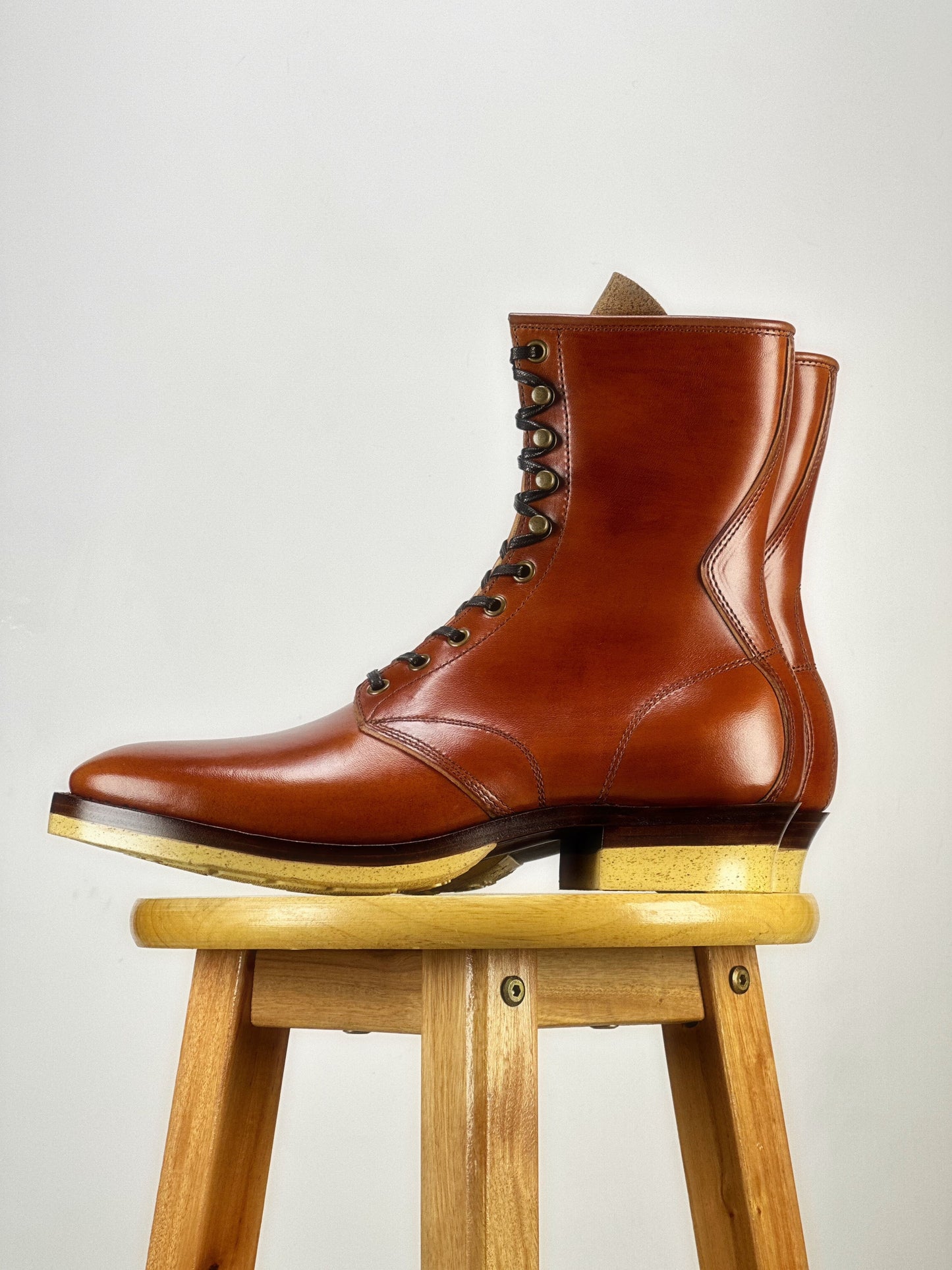 A-1809-Stringer Boots 9 Eyelets - Hand Dyed Red Brown Horsebutt TPR